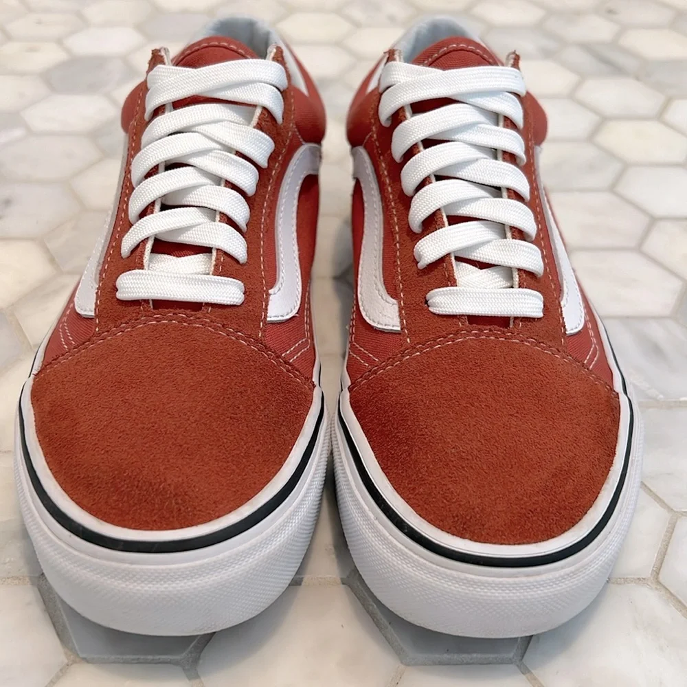 Vans Classic Old Skool PICANTE RED & TRUE WHITE Lace Up Low Top Sneakers Size 7